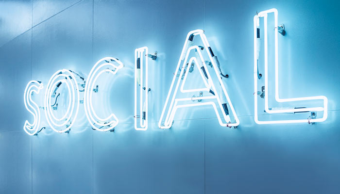 Social media marketing consultants - Sticky
